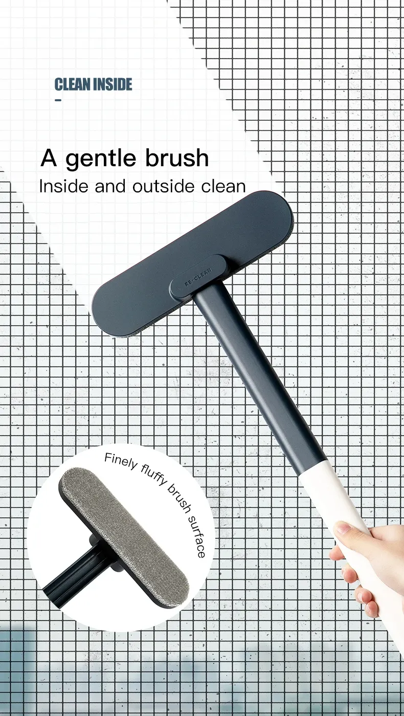 Nettoyage d'une moustiquaire avec la brosse