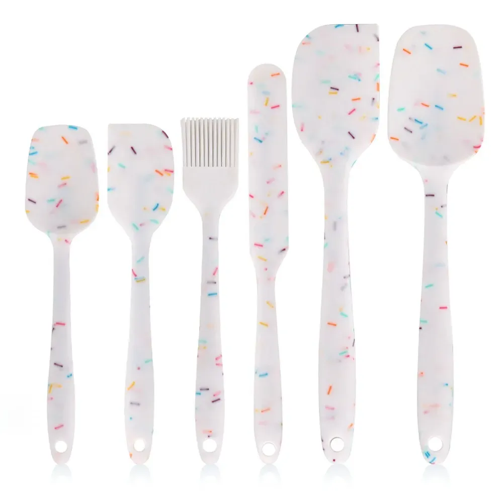 Spatules en silicone en situation de cuisine