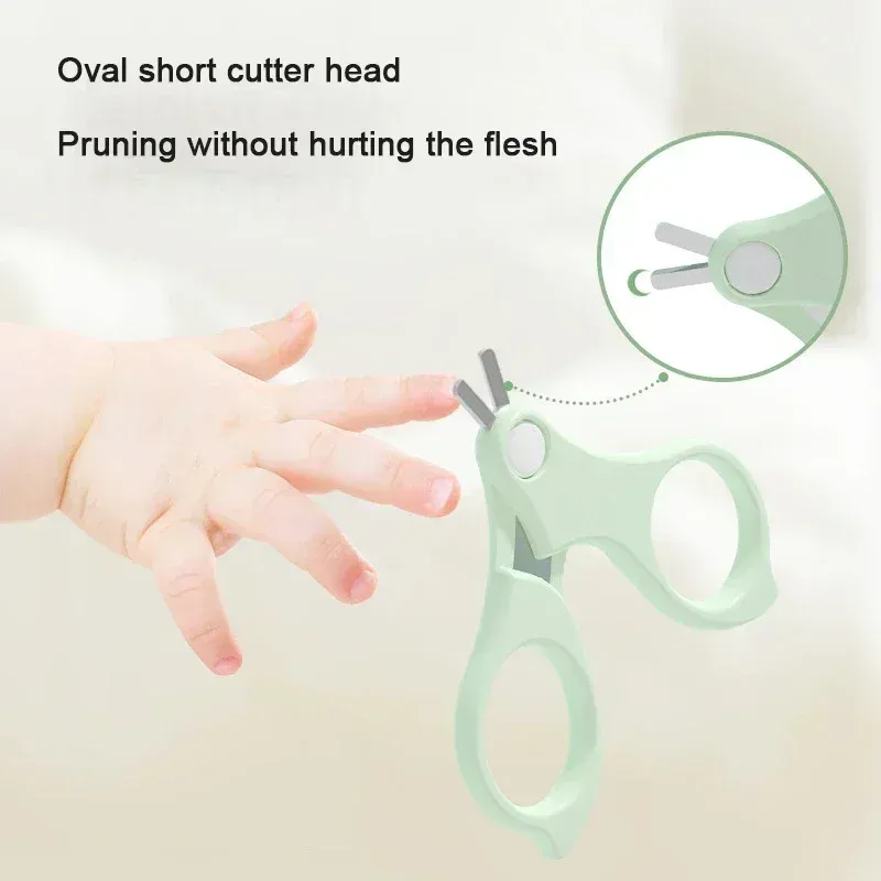 Kit de manucure pour bébé et enfant : coupe-ongles sécurisé et portable, ciseaux et pince à épiler avec étui 2