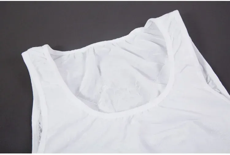 Gilet modelant homme, mise en scène