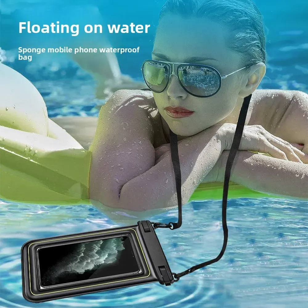 Utilisation de la pochette étanche au bord de l'eau