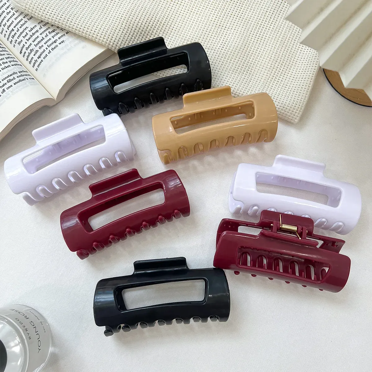 Détail de la pince à cheveux en silicone