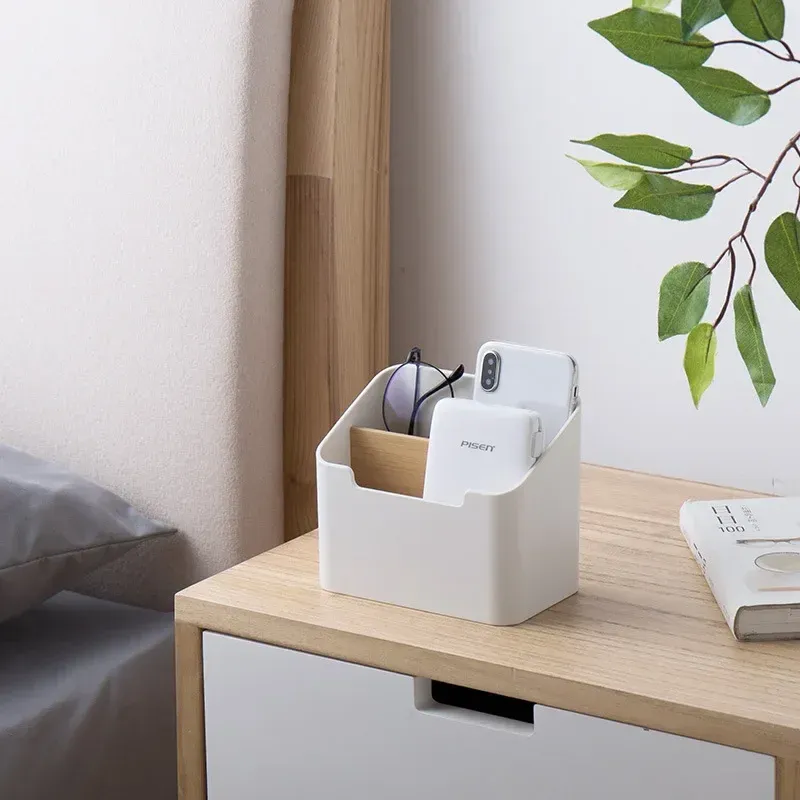 Boîte de rangement multifonction élégante posée sur un bureau