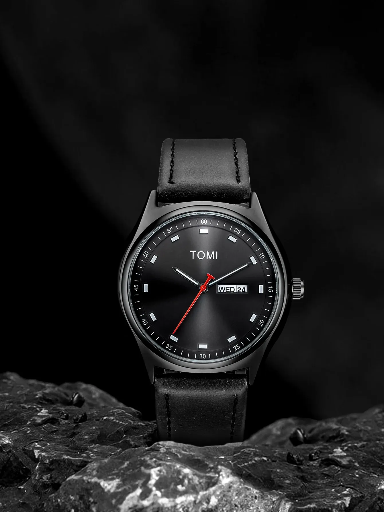 Détail du cadran de la montre TOMI
