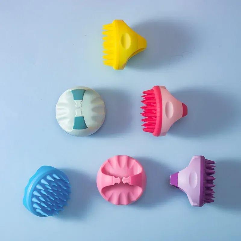 Détail de la brosse de massage capillaire