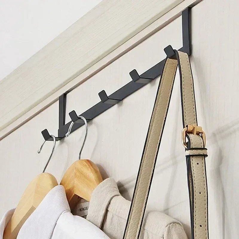 Porte-manteau dans un intérieur moderne