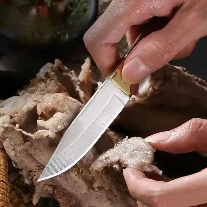 Vue d'ensemble du couteau de poche EDC