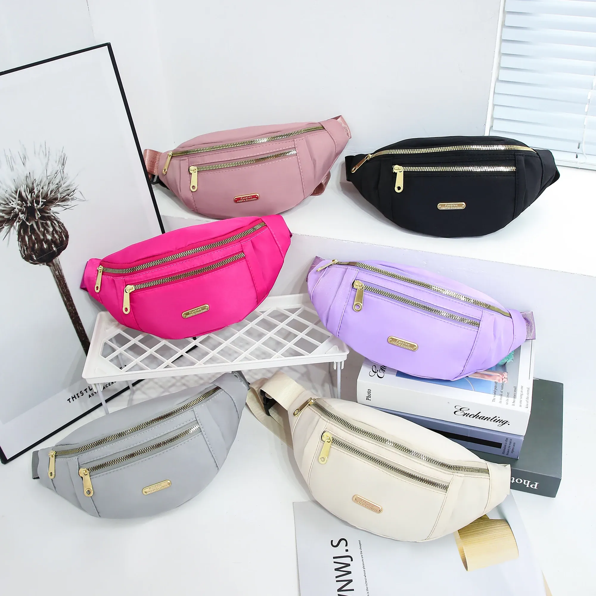 Sac banane sportif pour femme multi-compartiments, avec bandoulière pour téléphone et essentiels de plein air 2