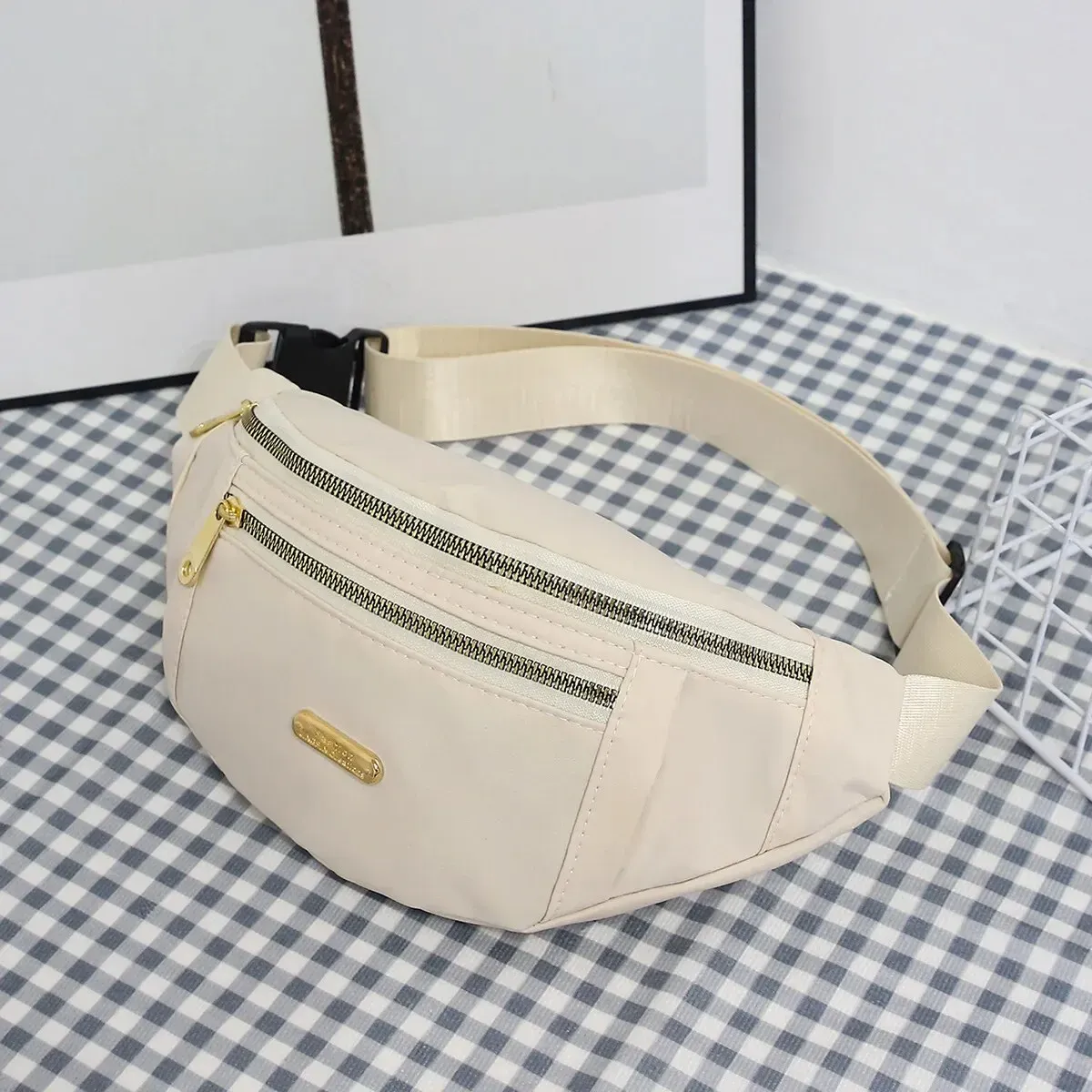 Sac banane sportif pour femme multi-compartiments, avec bandoulière pour téléphone et essentiels de plein air 7
