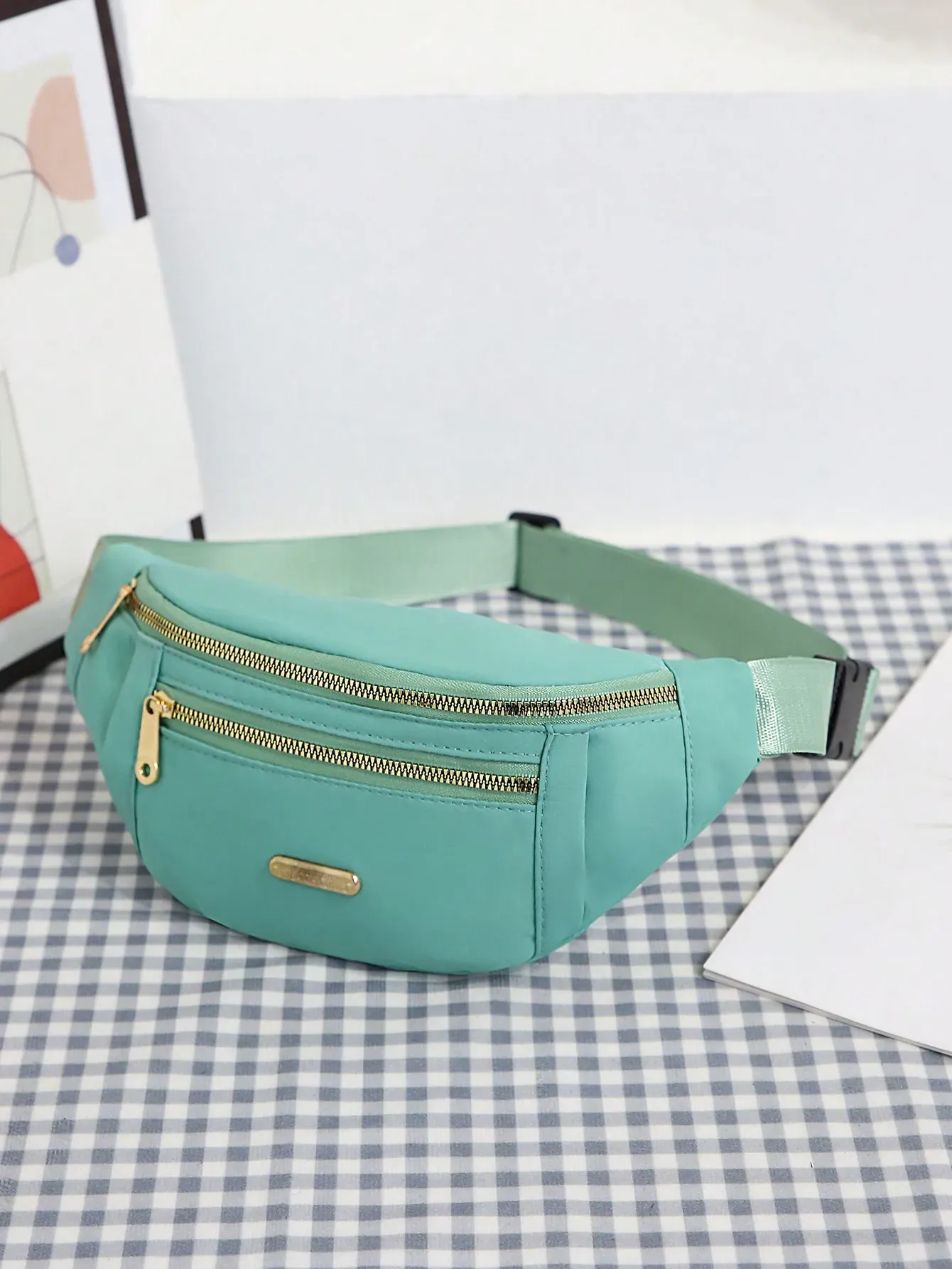 Sac banane sportif pour femme multi-compartiments, avec bandoulière pour téléphone et essentiels de plein air 10