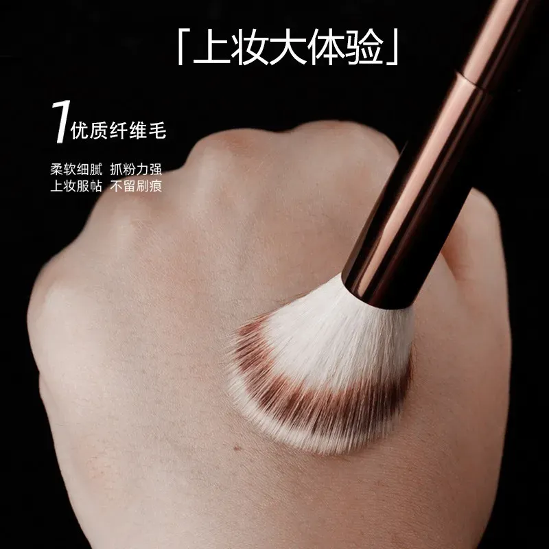Détail des pinceaux de maquillage