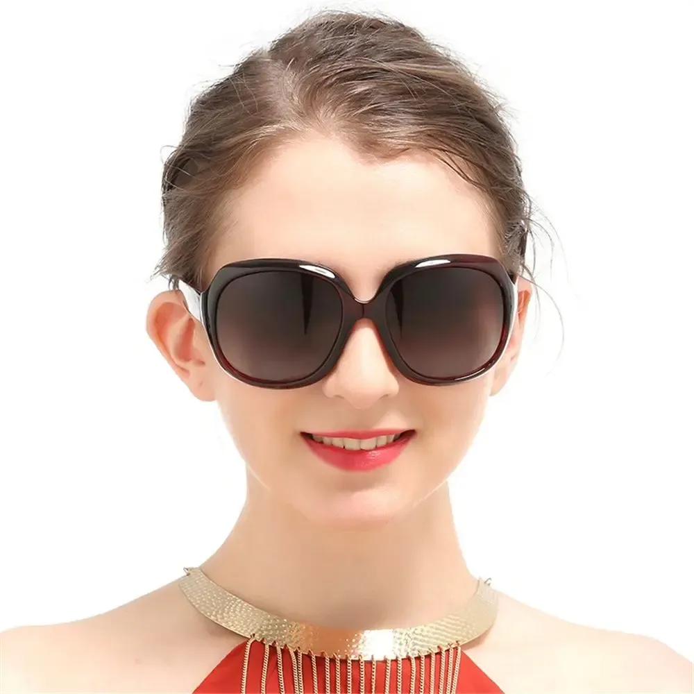 Lunettes de soleil surdimensionnées polarisées, vue de profil