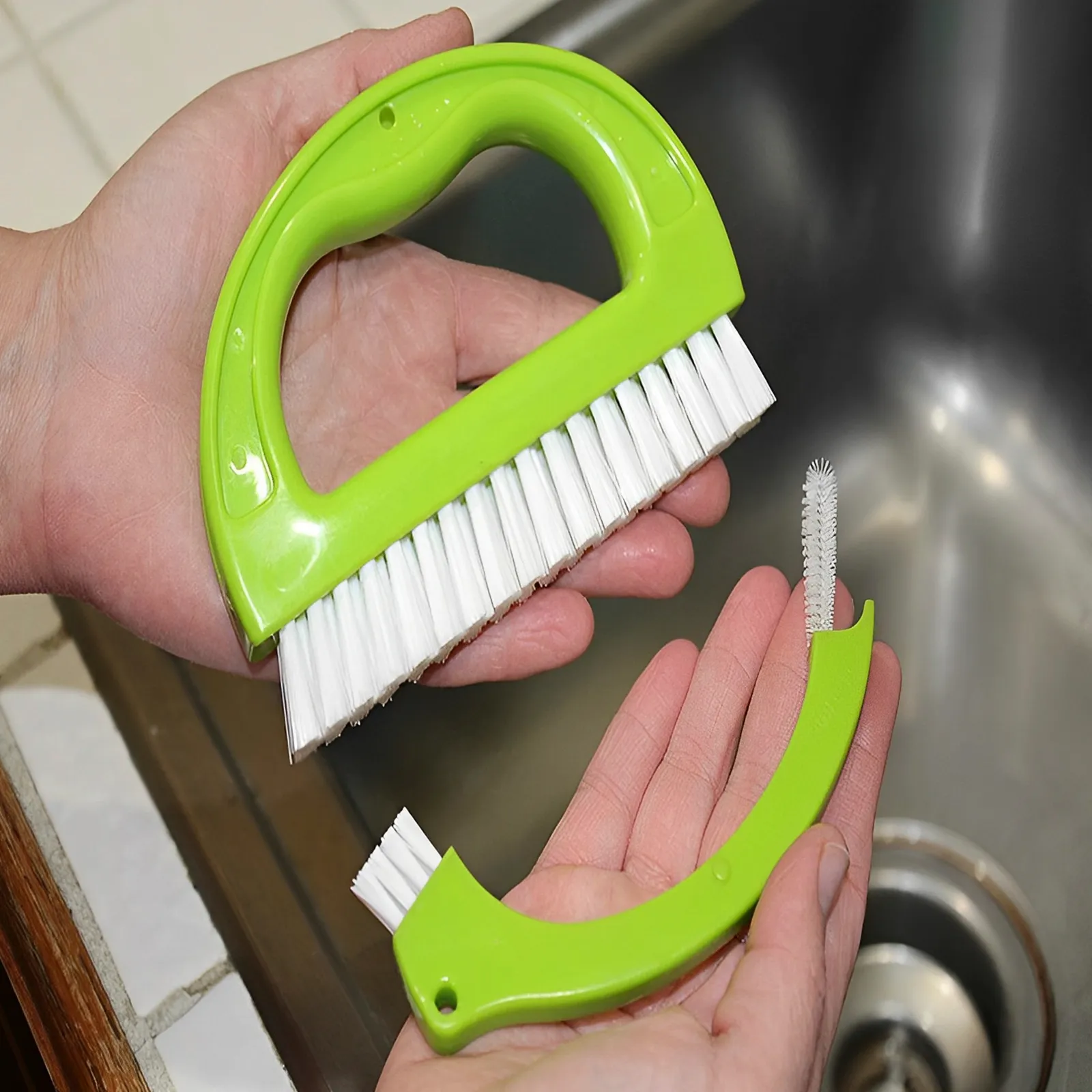 Nettoyage d'évier et de surfaces de cuisine