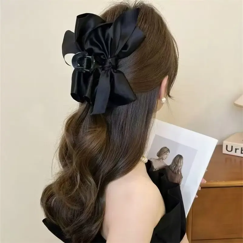Pince à cheveux noire pour femme et fille