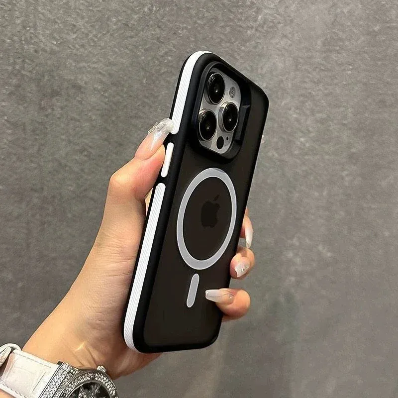 Coque de téléphone blindée mate de luxe à dos magnétique compatible MagSafe pour iPhone 11 à 16 (Pro, Pro Max, Plus) 11