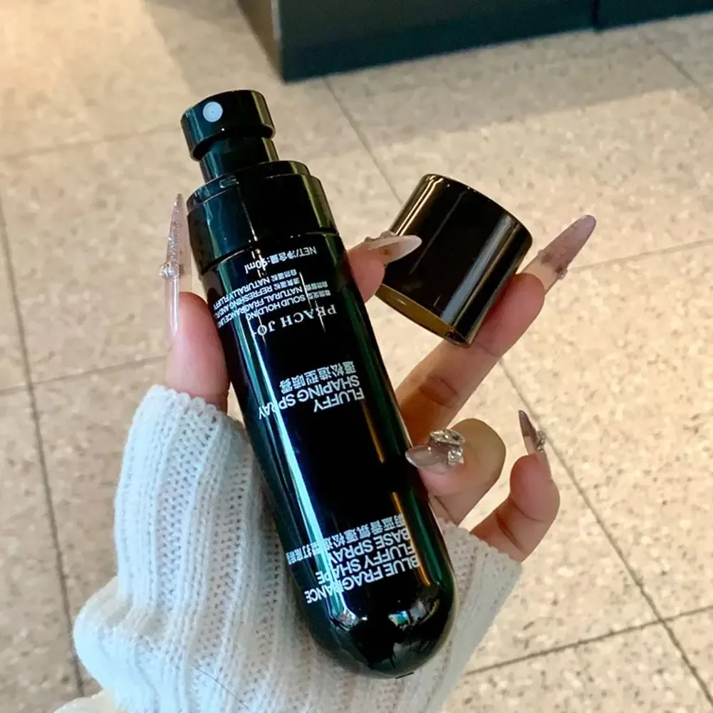 Spray volumisant parfumé bleu, style