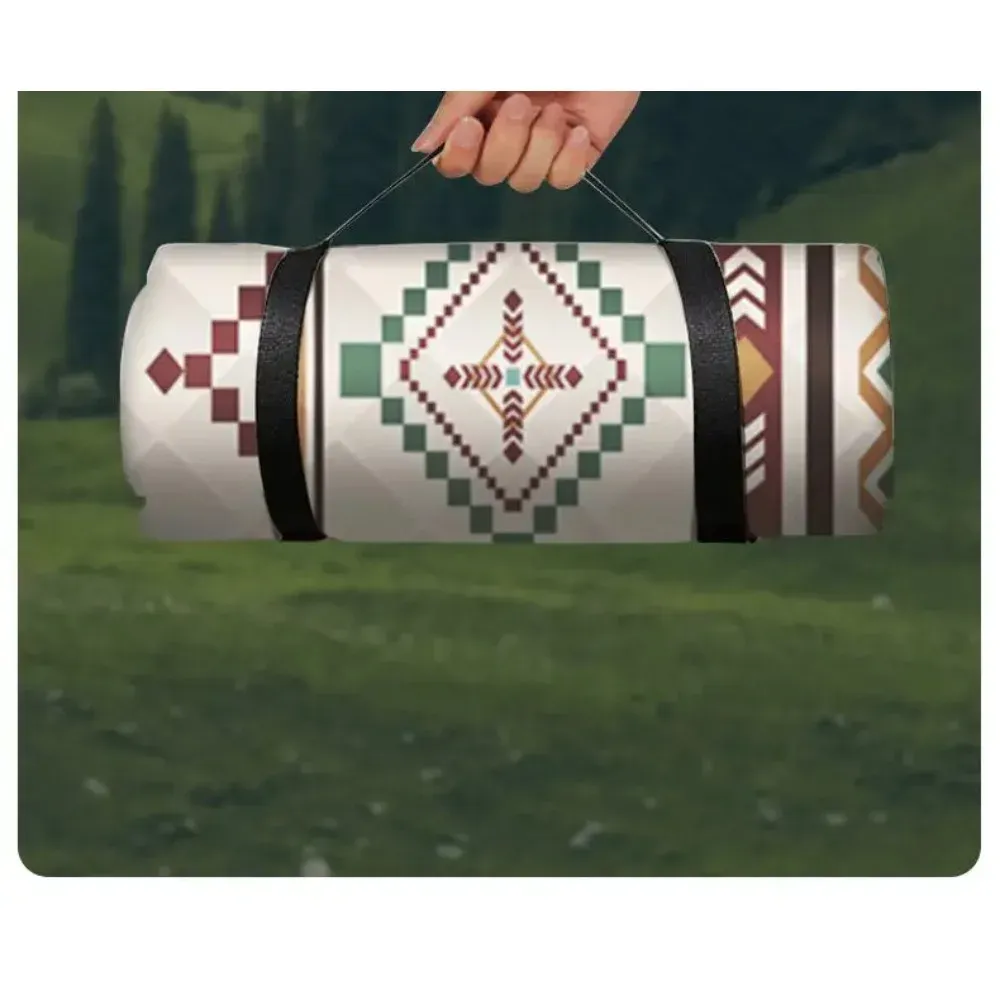Couverture de pique-nique imperméable, grande couverture de plage 200x200 cm, tapis de pique-nique extérieur avec poignée de transport pour le camping et la plage 2