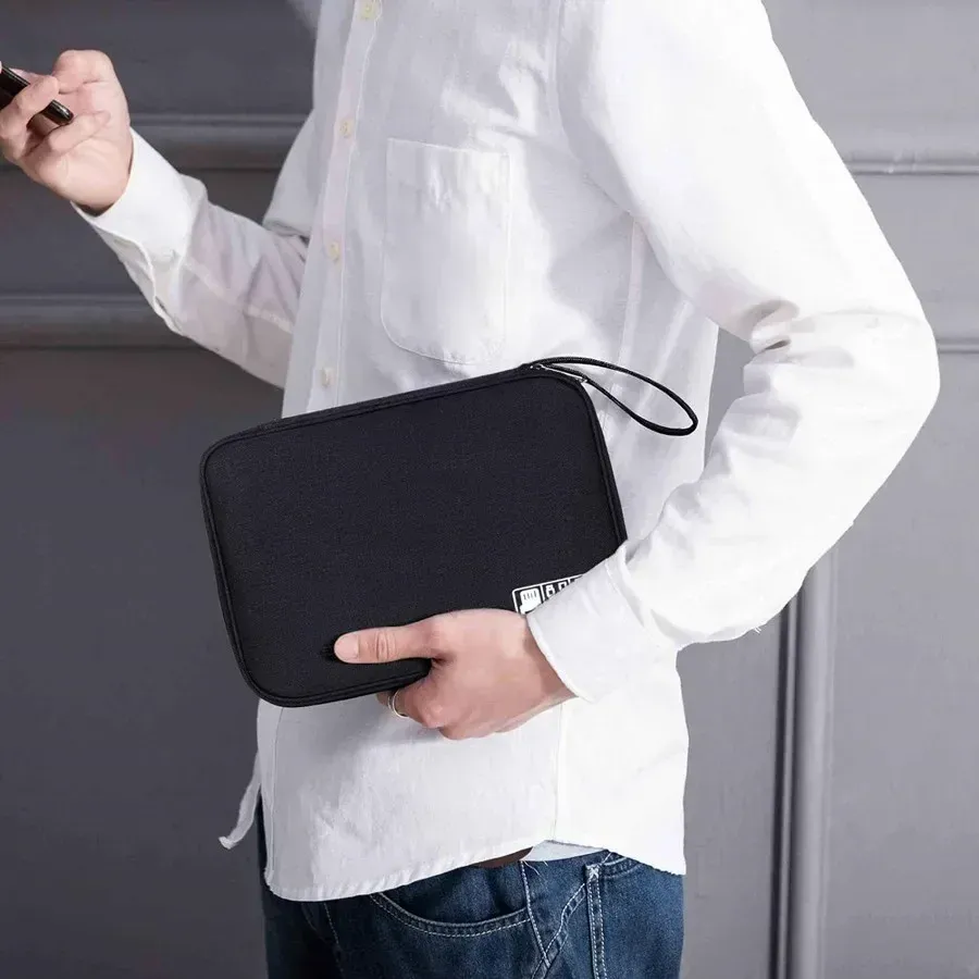 Organiseur de voyage compact pour câbles, disques durs mobiles et petits accessoires numériques 6