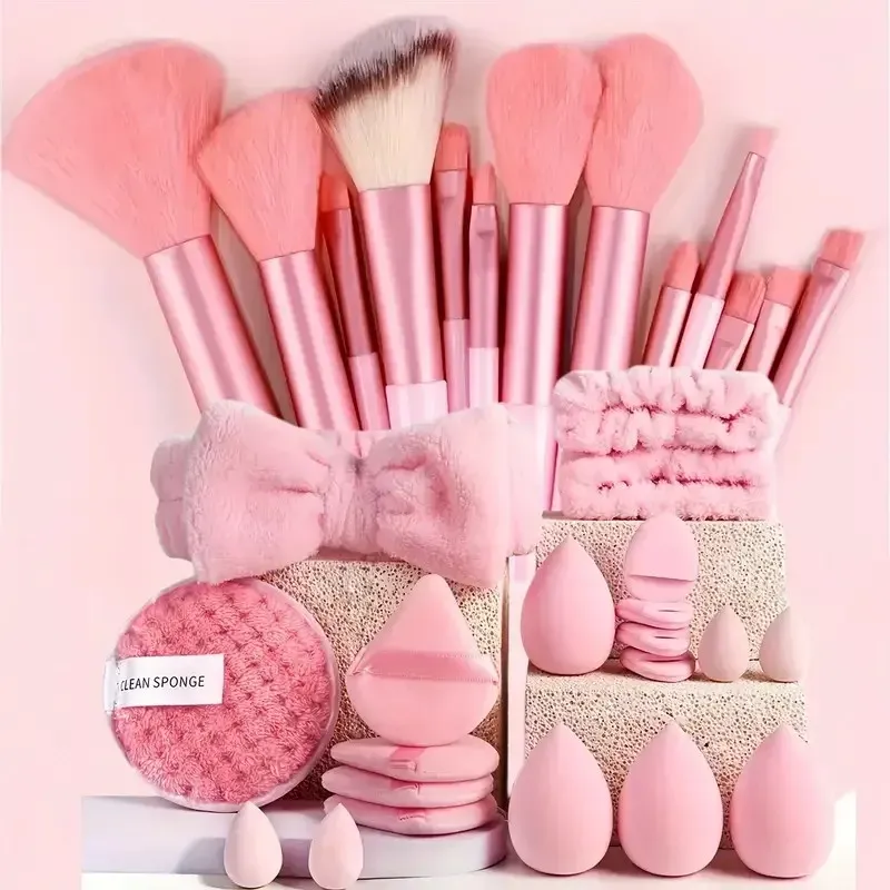 Détail des pinceaux doux pour l'application du maquillage