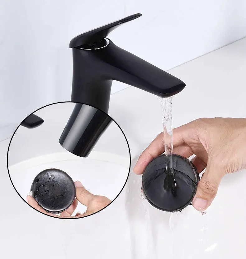 Support universel pour pommeau de douche, mise en situation