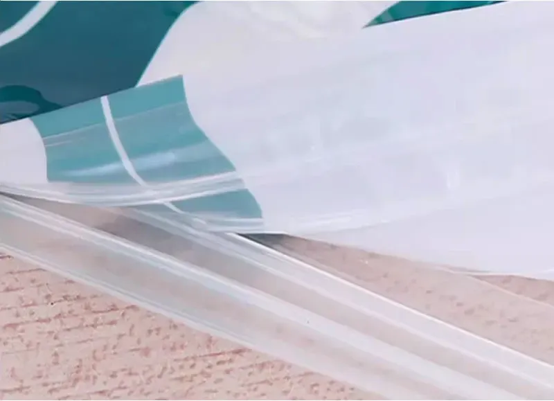 Organisation de la garde-robe avec sac sous vide