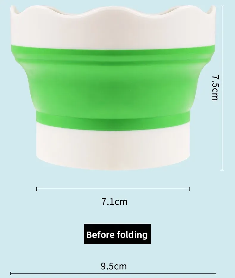 Nettoyage de pinceaux dans le seau en silicone