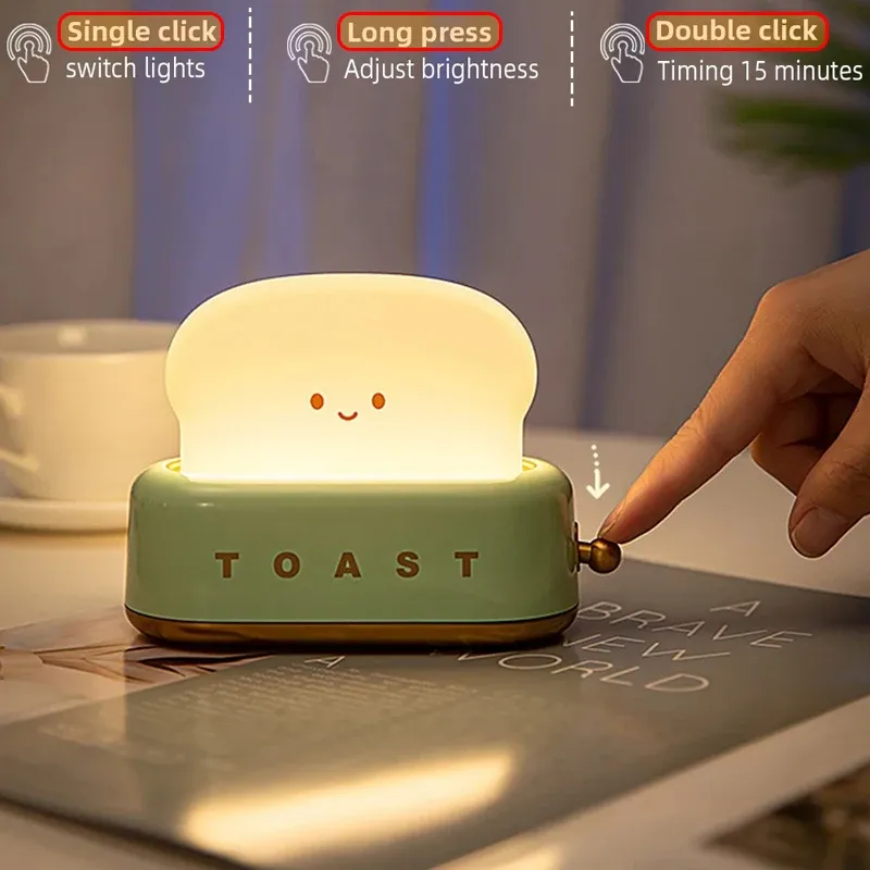 Veilleuse rechargeable en forme de toast avec visage souriant et intensité réglable, lampe de chevet décorative pour chambre, bureau ou salon 5