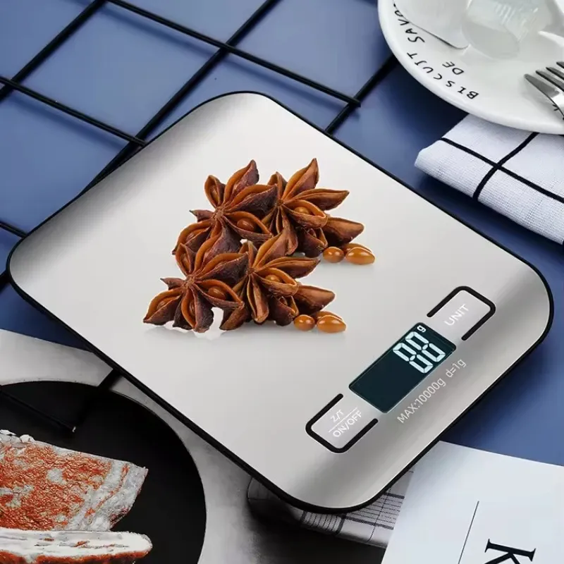 Gros plan sur le plateau en acier inoxydable de la balance