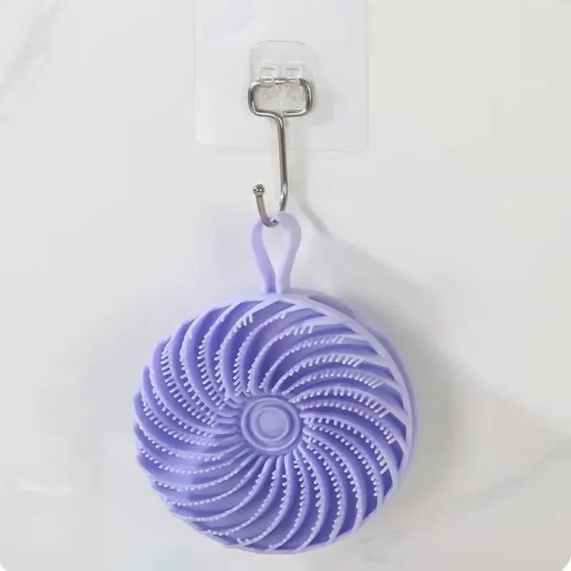 Brosse de douche en silicone pour le shampoing