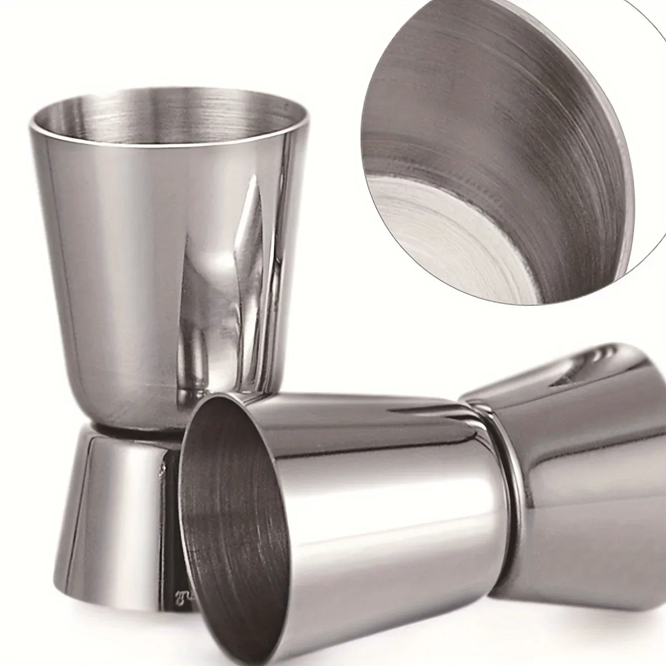Accessoires de bar disposés pour une soirée