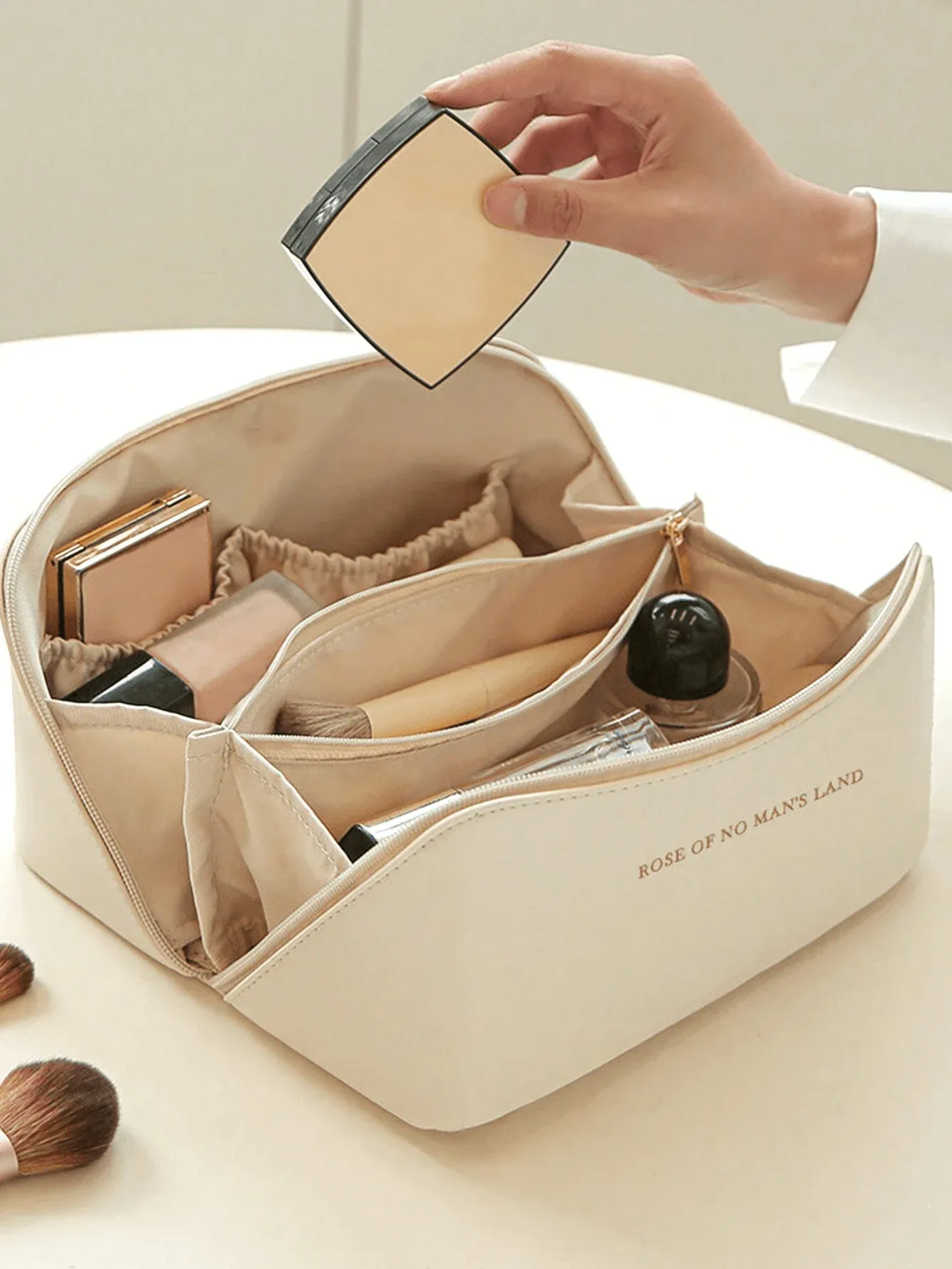 Grand sac à cosmétiques de voyage en cuir pour femme 7
