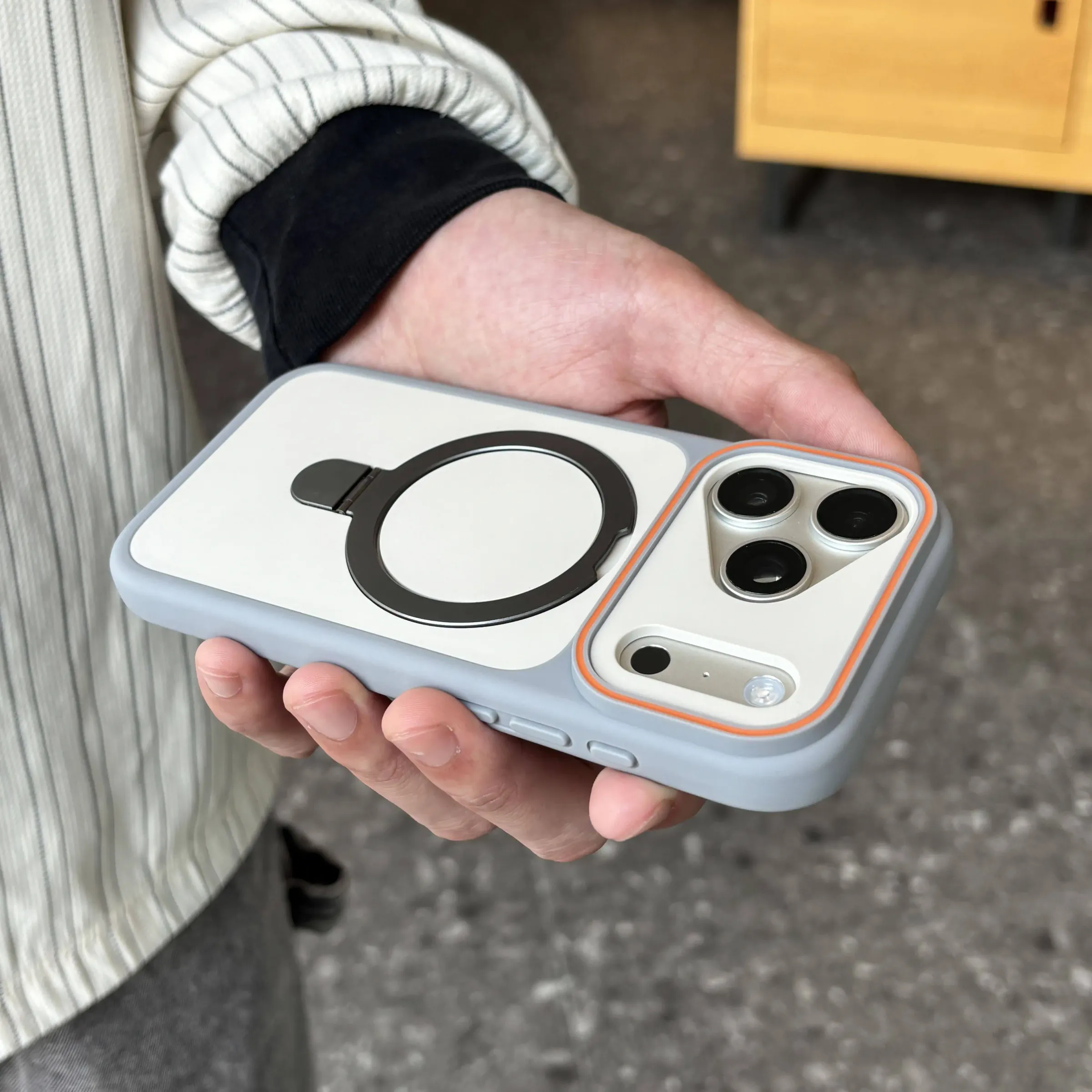 Coque antichoc magnétique compatible MagSafe avec béquille et support pour iPhone 9