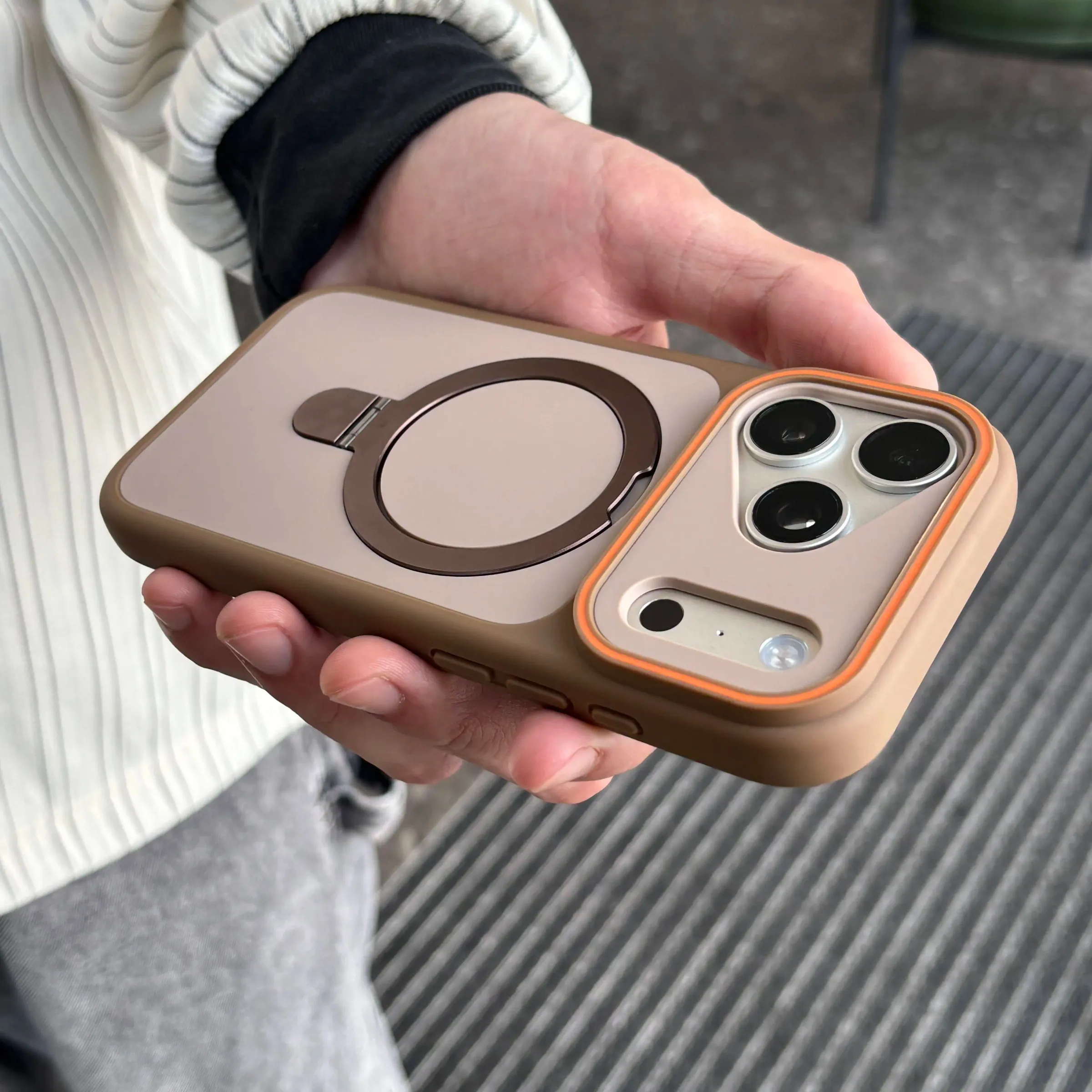 Coque antichoc magnétique compatible MagSafe avec béquille et support pour iPhone 7