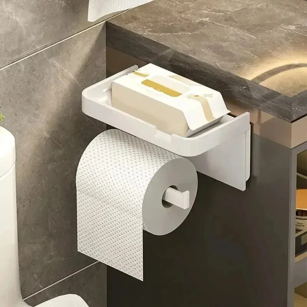 Support de rangement installé dans une salle de bain
