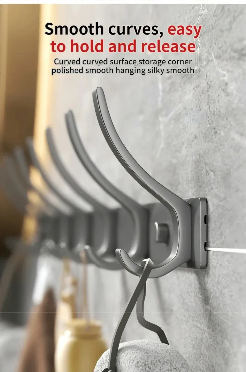 Porte-manteau mural dans une cuisine moderne