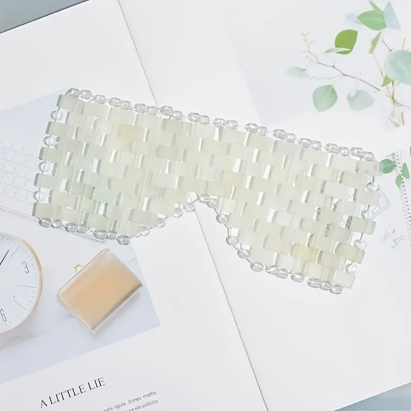 Masque pour les yeux en jade, rituel de soin