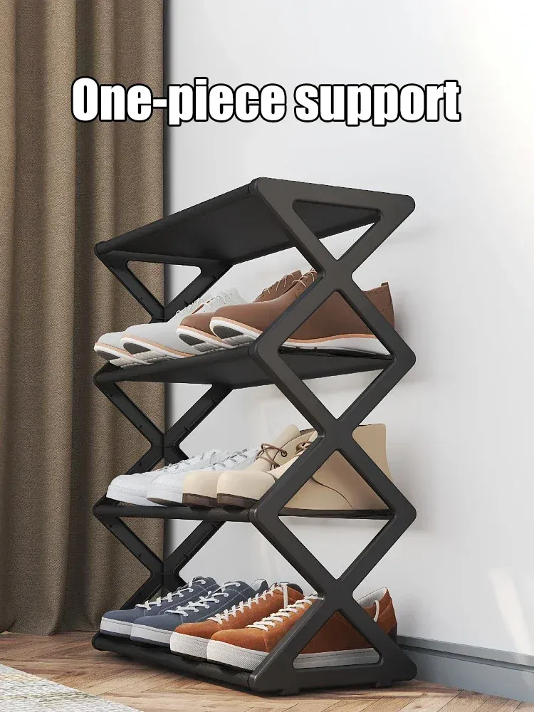Meuble à chaussures utilisé pour ranger des livres et objets décoratifs