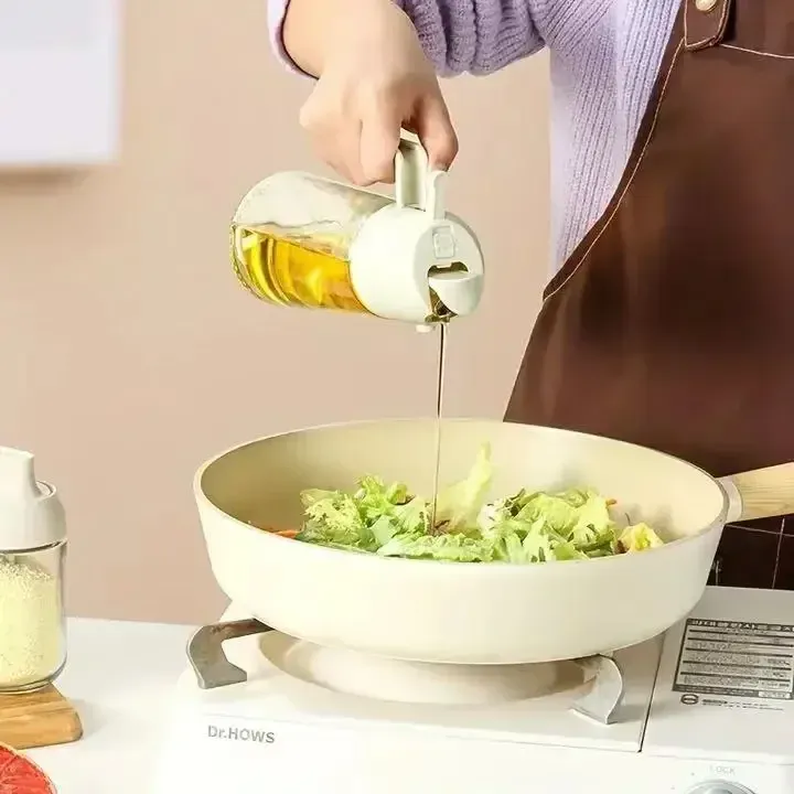 Bouteille d'huile transparente pour la cuisine