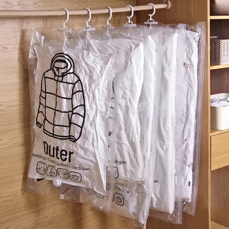 Sacs de rangement sous vide transparents à suspendre pour vêtements, manteaux et doudounes, avec housse anti-poussière