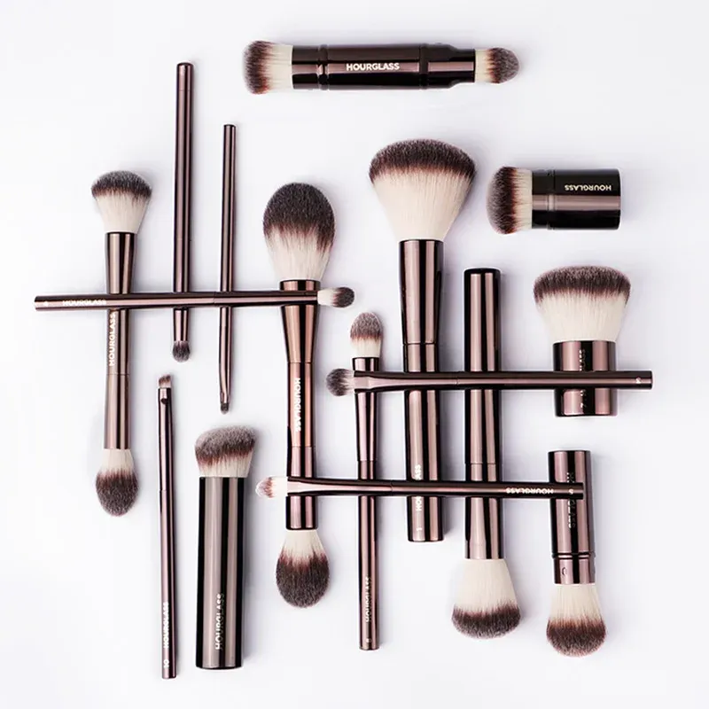 Pinceaux de maquillage Hourglass : pinceaux pour poudre, fond de teint, correcteur, fard à joues, bronzeur, ombre à paupières et estompage, et pinceau sculptant - Image 1