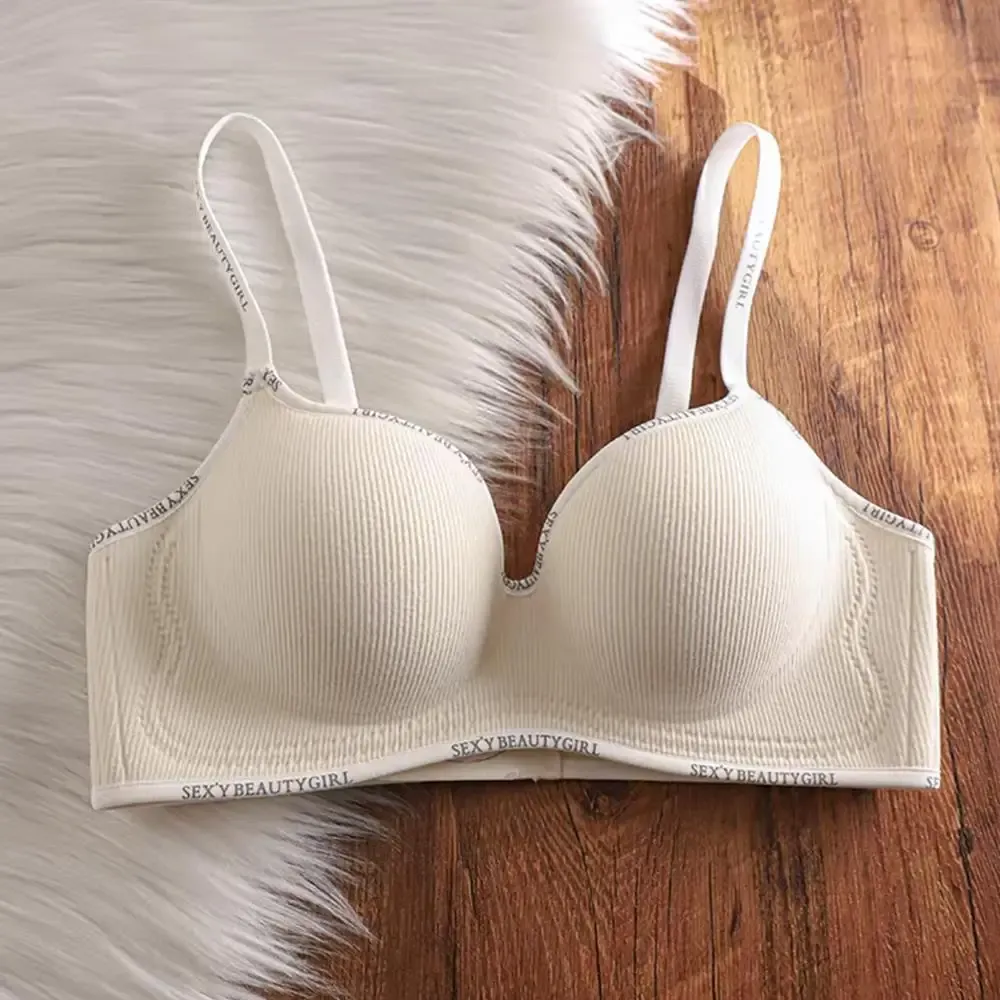 Bralette push-up invisible sans couture à coussinets 3D pour petite poitrine 9