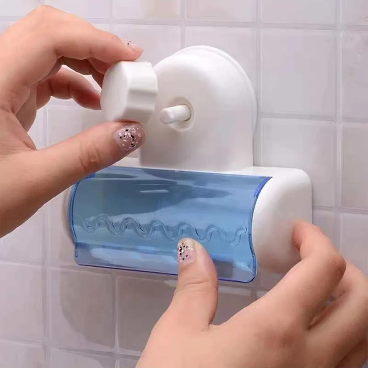 Détail des supports porte-brosses à dents