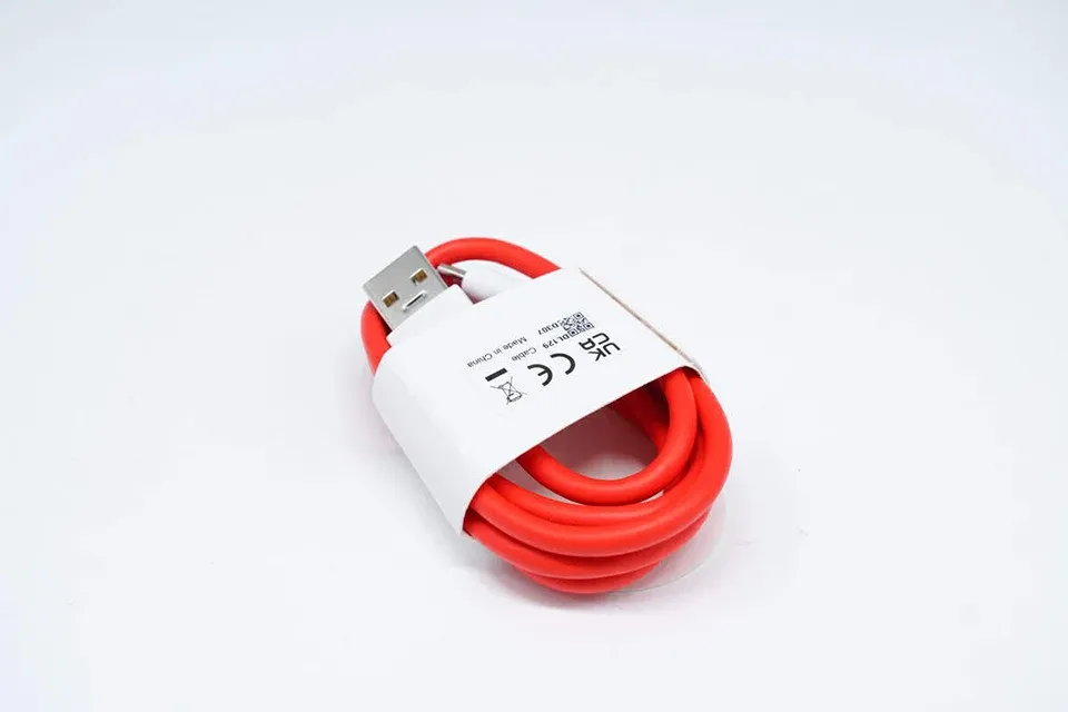 Câble de charge, détail