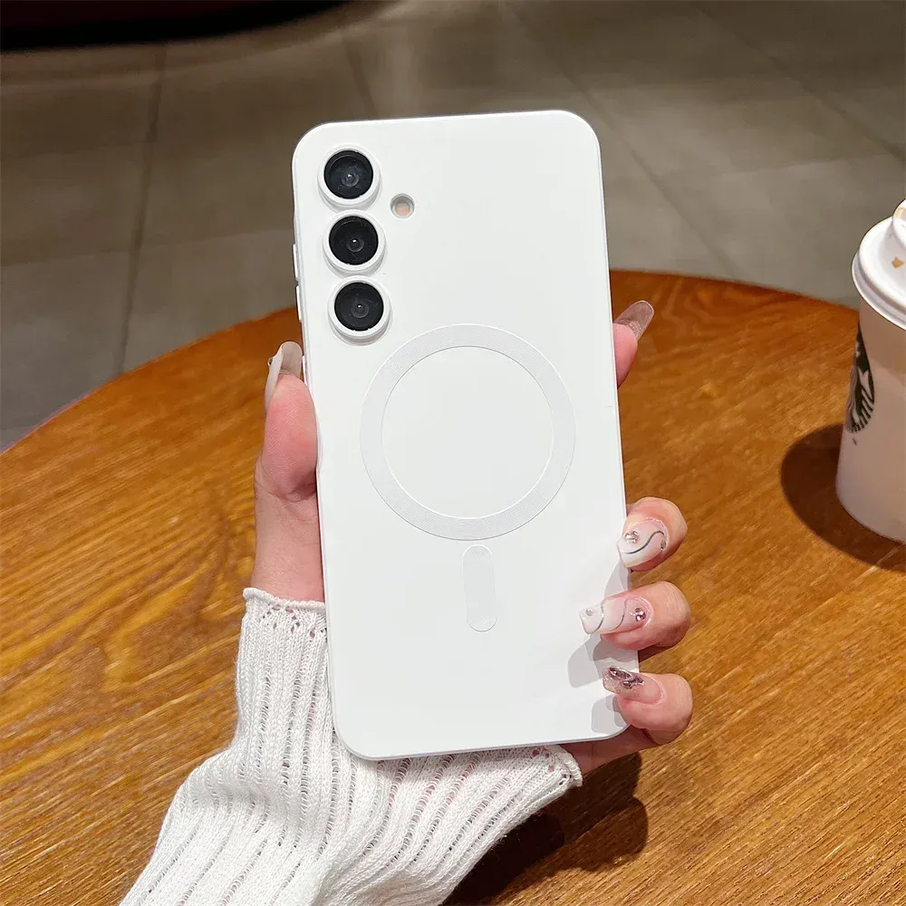Coque magnétique liquide, ajustement précis