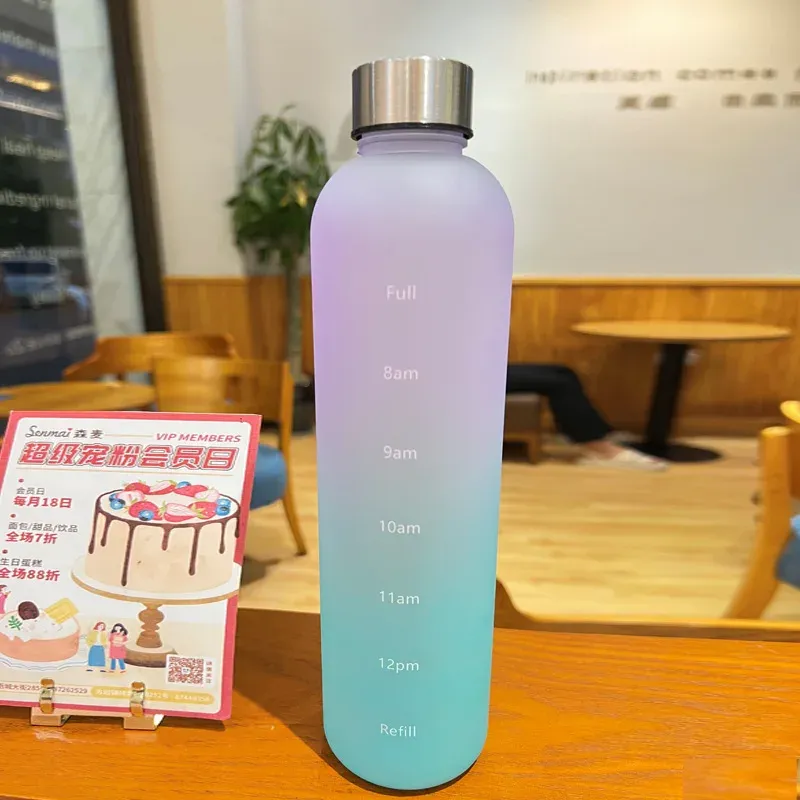 Gourde de sport réutilisable 1 litre avec autocollants de repères horaires 17