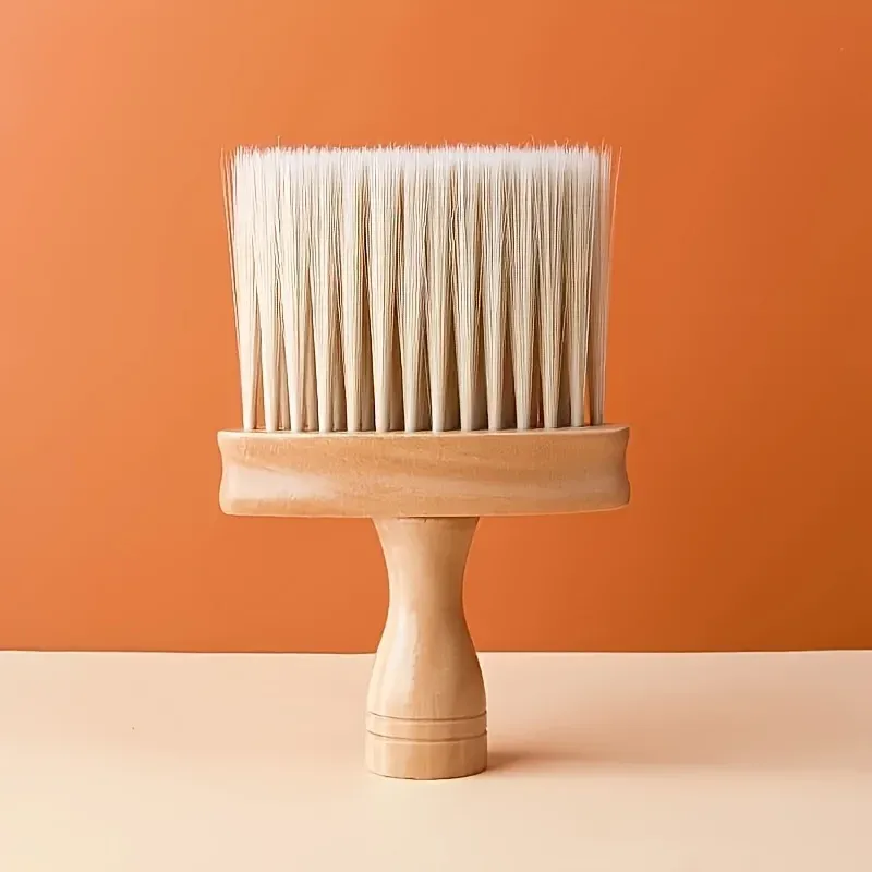 Brosse de nettoyage utilisée sur une vitre