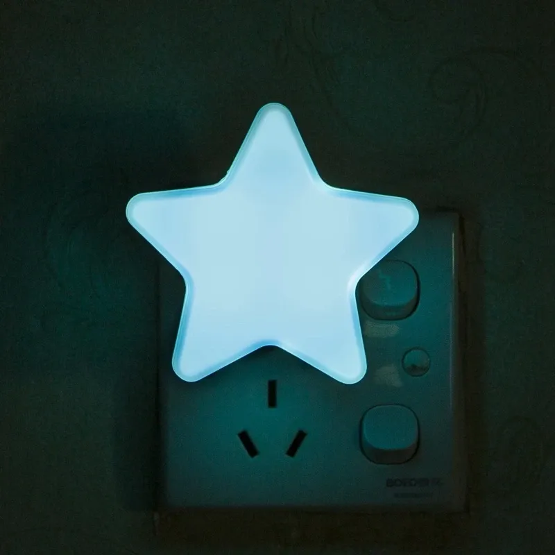 Veilleuse étoile LED dans un salon