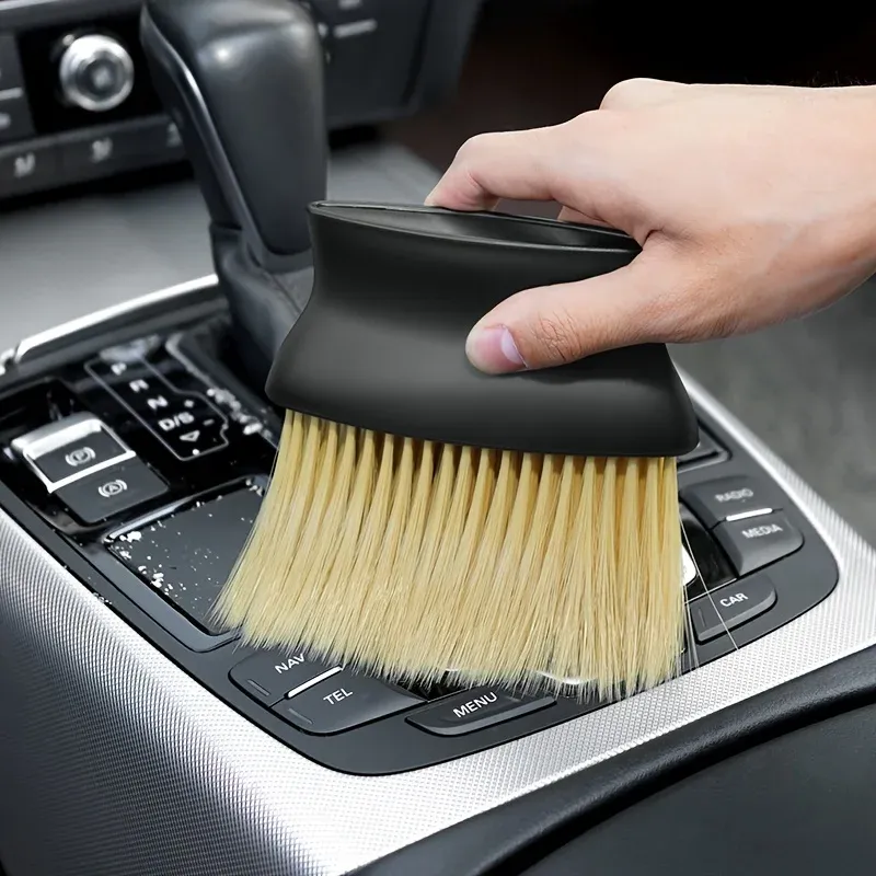 Gardez votre voiture propre et brillante avec nos livres de voiture et nos brosses d'entretien - Image 1