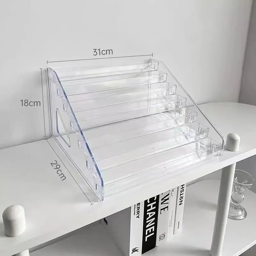 Boîte de rangement transparente en détail
