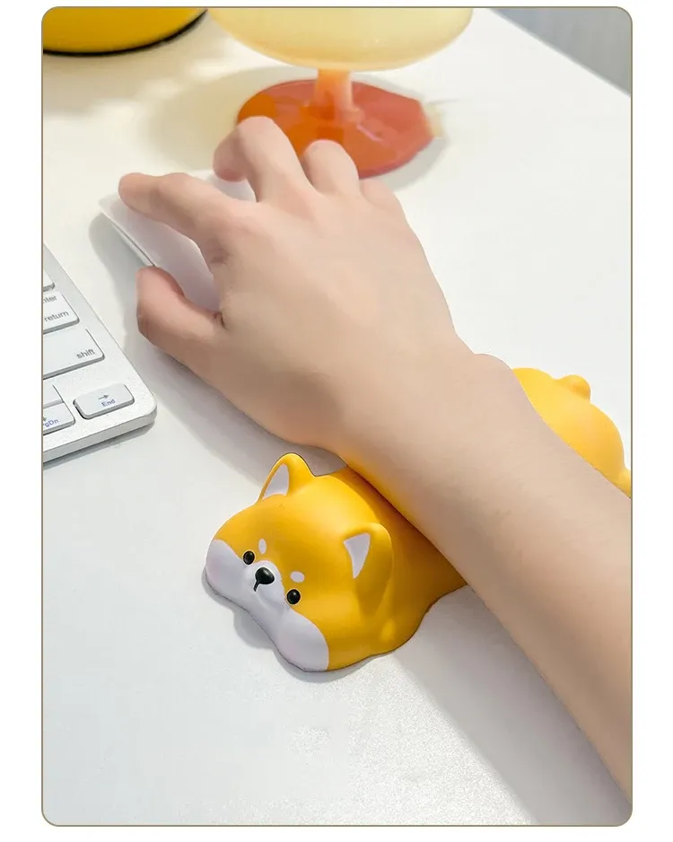 Repose-poignet animal, mise en situation au bureau